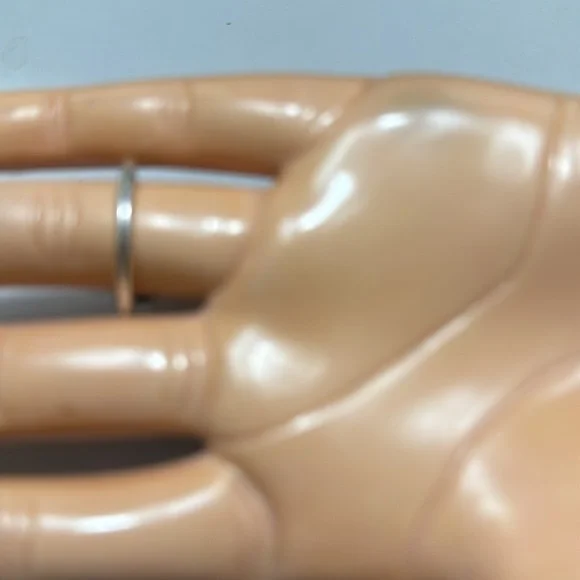 BLACK SPINEL RING, SIZE 8 - Picture 5 of 5